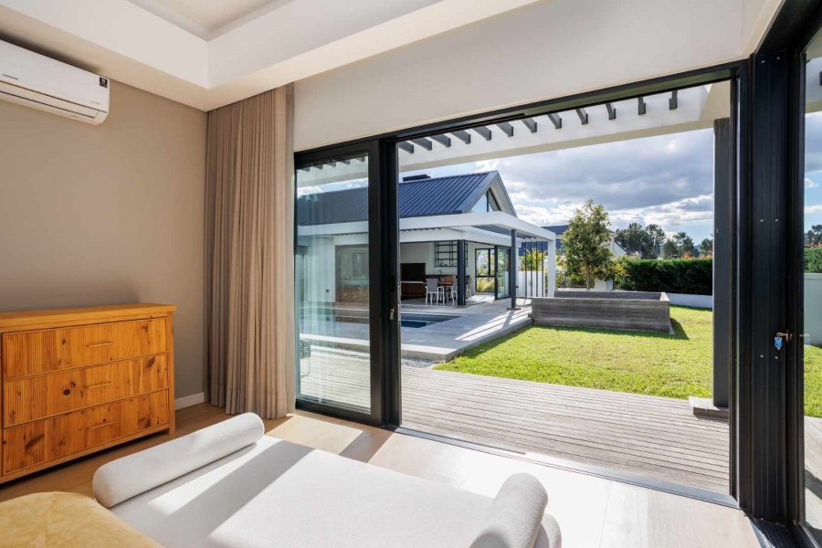 To Let 5 Bedroom Property for Rent in Val De Vie Estate Western Cape